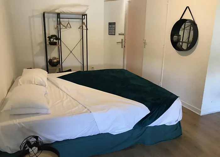 O Petit Hotel Neuville-sur-Saône