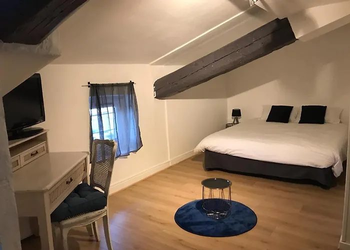 O Petit Hotel 3*