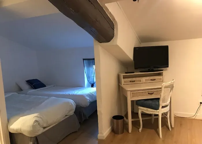 O Petit 3* Neuville-sur-Saône
