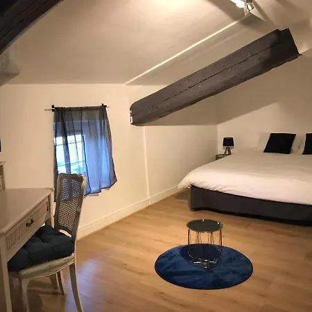 O Petit Hotel 3*